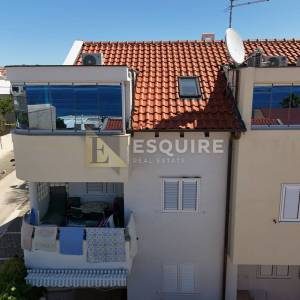 PUNTA SKALA - PETRČANE - DRUGI RED OD MORA Namješten luksuzni penthouse, 168 m²!!!