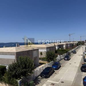 PUNTA SKALA - PETRČANE - DRUGI RED OD MORA Namješten luksuzni penthouse, 168 m²!!!