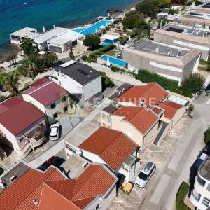 PUNTA SKALA - PETRČANE - DRUGI RED OD MORA Namješten luksuzni penthouse, 168 m²!!!