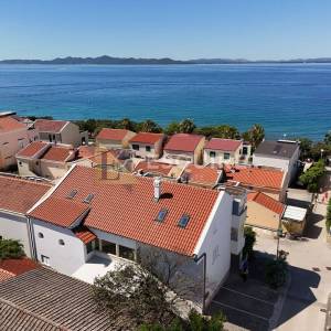 PUNTA SKALA - PETRČANE - DRUGI RED OD MORA Namješten luksuzni penthouse, 168 m²!!!