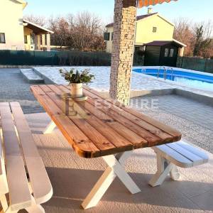 RADOVIN - Četverosobna vila katnica s bazenom - 170m2