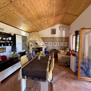 Raštane Gornje, nadomak Biograda na Moru -Kuća s maslinikom na gotovo 4.000 m²!!