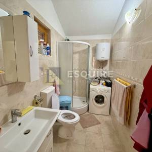 Raštane Gornje, nadomak Biograda na Moru -Kuća s maslinikom na gotovo 4.000 m²!!
