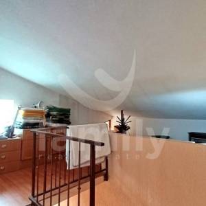 RENOVIRANA KUĆA U  PRIGRADSKOM NASELJU PULE