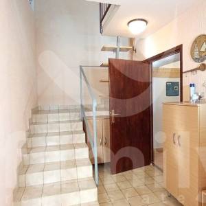 RENOVIRANA KUĆA U  PRIGRADSKOM NASELJU PULE
