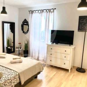RENOVIRANA VISOKOKVALITETNA PRIZEMNICA NA ODLIČNOJ LOKACIJI