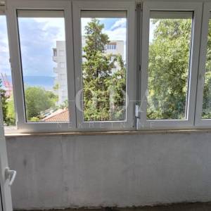 Rijeka | 2SKL stan s parkingom, 200 m od plaže Sablićevo