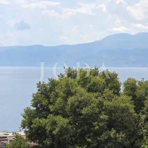 Rijeka | 2SKL stan s parkingom, 200 m od plaže Sablićevo