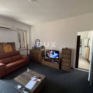 RIJEKA, BANDEROVO - stan 49 m2, 1S+DB POTPUNO ADAPTIRAN + okućnica! PRILIKA!