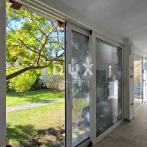 RIJEKA, BULEVARD – Ekskluzivni prizemni stan s paviljonom i okućnicom, 128m²