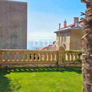 RIJEKA, BULEVARD – Ekskluzivni prizemni stan s paviljonom i okućnicom, 128m²