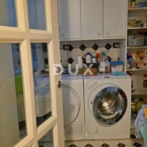 RIJEKA, BULEVARD – Ekskluzivni prizemni stan s paviljonom i okućnicom, 128m²