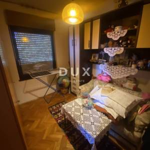 RIJEKA, HOSTI - kuća s dva stana