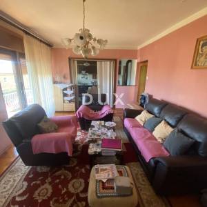 RIJEKA, HOSTI - kuća s dva stana