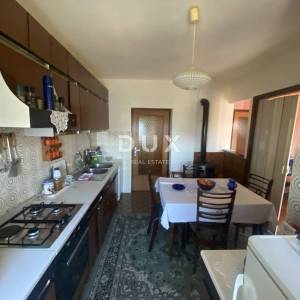 RIJEKA, HOSTI - kuća s dva stana