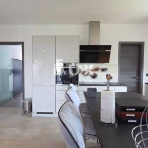 RIJEKA, KOSTRENA - Vila moderne arhitekture s pogledom na more, 297m2