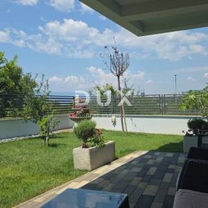 RIJEKA, KOSTRENA - Vila moderne arhitekture s pogledom na more, 297m2