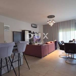 RIJEKA, KOSTRENA - Vila moderne arhitekture s pogledom na more, 297m2