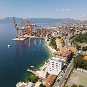 RIJEKA – PEĆINE | Luksuzan stan na 1. katu, prvi red do mora