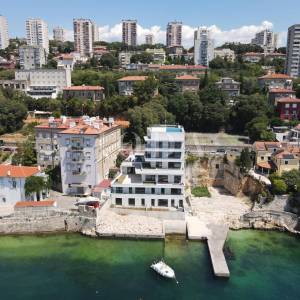 RIJEKA – PEĆINE | Luksuzan stan na 2. katu, prvi red do mora