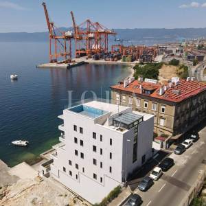 RIJEKA – PEĆINE | Luksuzan stan na 2. katu, prvi red do mora