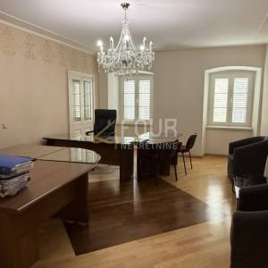 Rijeka, stan na Korzu, 136.17m2, balkon
