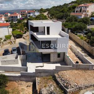 ROGOZNICA - Luksuzna vila sa bazenom uz more
