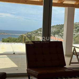 ROGOZNICA - Novoizgrađena villa s bazenom i predivni pogledom