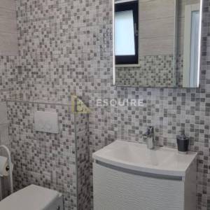 ROVANJSKA - Vila katnica s bazenom i velikim vrtom u blizini mora - 270m2
