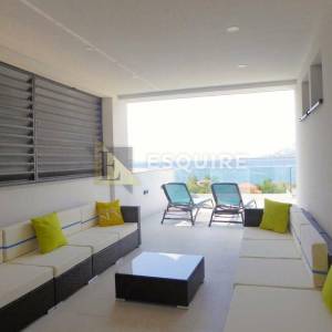 ROVANJSKA - Vila katnica s bazenom i velikim vrtom u blizini mora - 270m2