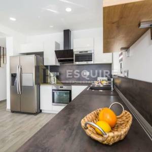 ROVANJSKA - Vila katnica s bazenom i velikim vrtom u blizini mora - 270m2