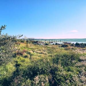 RTINA - Građevinsko zemljište na moru - 682 m2