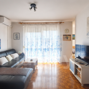 SAMO KOD NAS - STAN ŠIJANA PULA SA LIFTOM