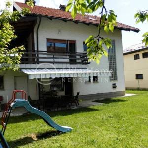 Samobor/Perivoj/samostojeća sedmerosobna kuća/PRILIKA!