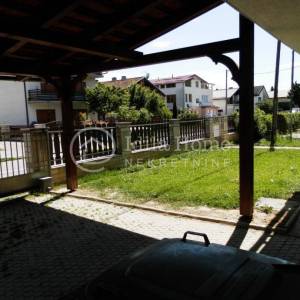 Samobor/Perivoj/samostojeća sedmerosobna kuća/PRILIKA!