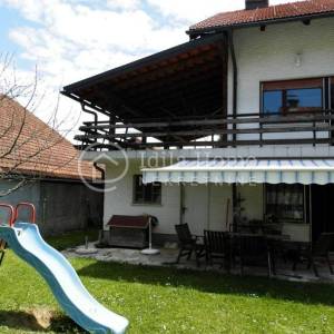Samobor/Perivoj/samostojeća sedmerosobna kuća/PRILIKA!