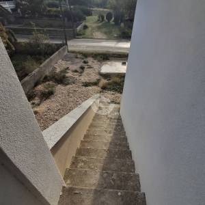 SAMOSTOJEĆA KUĆA S 3 STAMBENE JEDINICE, 900 M OD MORA, MIRNA I TIHA POZICIJA, VRSI