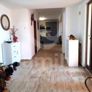 SAMOSTOJEĆA KUĆA SA BAZENOM I OTVORENIM POGLEDOM NA BRIJUNSKO OTOČJE