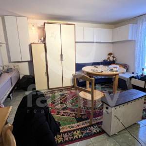 SAMOSTOJEĆA KUĆA SA TRI STAMBENE JEDINICE NA MIRNOJ LOKACIJI