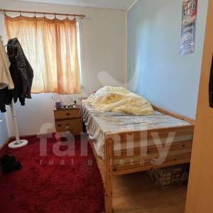 SAMOSTOJEĆA KUĆA SA TRI STAMBENE JEDINICE NA MIRNOJ LOKACIJI