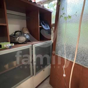SAMOSTOJEĆA KUĆA SA TRI STAMBENE JEDINICE NA MIRNOJ LOKACIJI