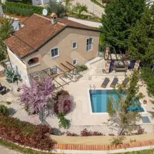 SAMOSTOJEĆA MEDITERANSKA KUĆA U BLIZINI POREČA