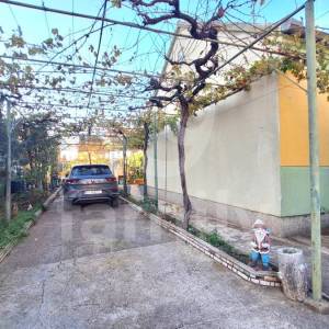 SAMOSTOJEĆA PRIZEMNICA SA POGLEDOM NA MORE U BLIZINI PLAŽE