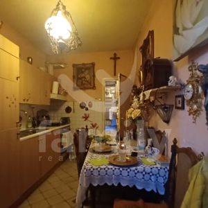 ŠARMANTNA STARA KUĆA U PULI KOJA ČEKA OBNOVU