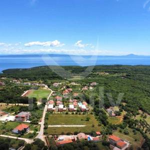 SAVRŠENA PARCELA ZA KUĆU IZ SNOVA - PERUŠKI, ISTRA
