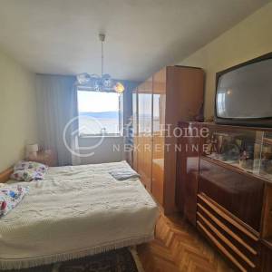 Senj/trosoban stan u samom centru grada/PRVI RED DO MORA! PRILIKA!