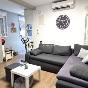 Sesvete,3-soban stan ukupne površine 81m2 s prostranom terasom i PM