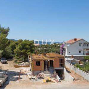 ŠIBENIK, BRODARICA - Dvosoban stan s pogledom na more
