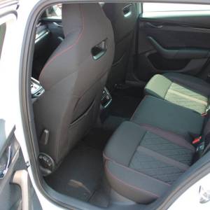 Škoda Octavia Combi RS 2.0 TDi DSG *LED, NAVIGACIJA, KAMERA*