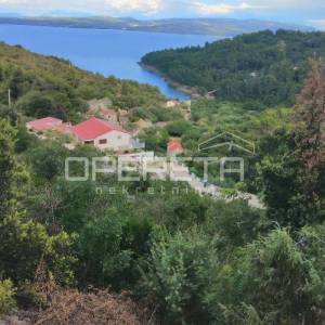 Šolta – šarmantna kuća u Gornjoj Krušici, 200 m od mora